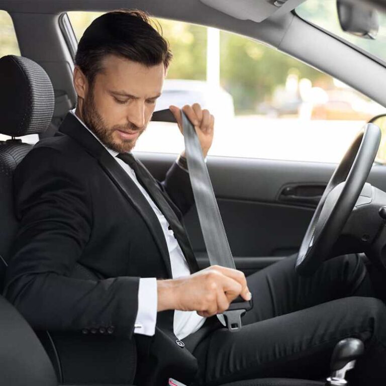 Do Taxi Drivers Have to Wear Seat Belts in the UK?